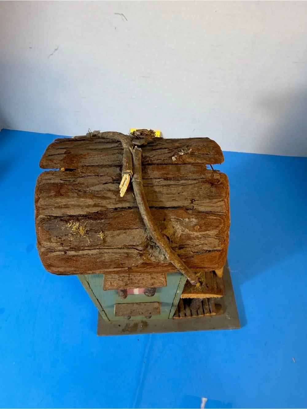 Antique-Style Green Wooden Bird House for Small Birds